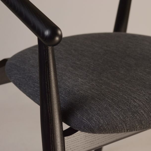 Стілець Mamont semi-soft Superior 19 Graphite, 9005 Чорний  Ясен (611485262) недорого