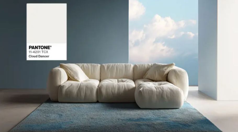 Pantone обирає білий: Cloud Dancer – колір року 2026