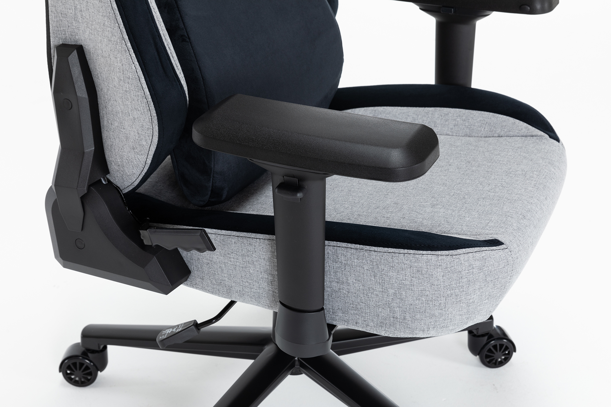 Кресло геймерское GamePro GC715 Linen fabric Dark grey (971033032) недорого