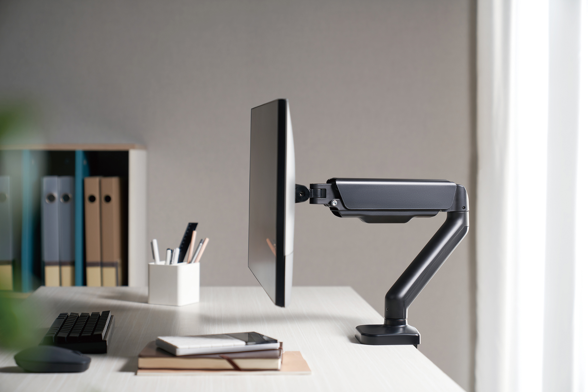 Настольное крепление для монитора OfficePro MA411B 17-32'' Black (1311205406) в Украине