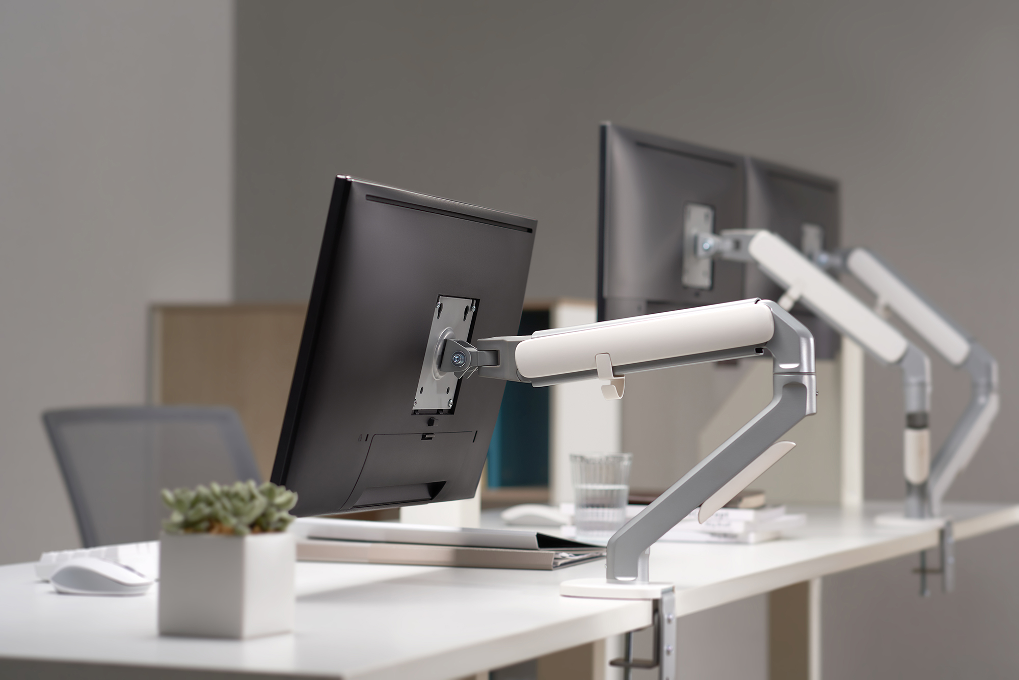 Настольное крепление для монитора OfficePro MA421S 17-32'' Silver (1311205423) фото