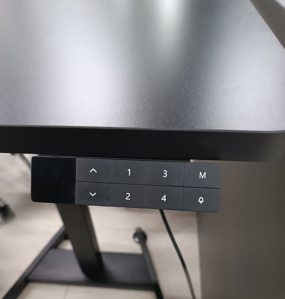Регульований стіл ADAPWORK Smart 1L 1 Motor AdapDesk 80х60 25 мм Space Black (1061489122) kupistul