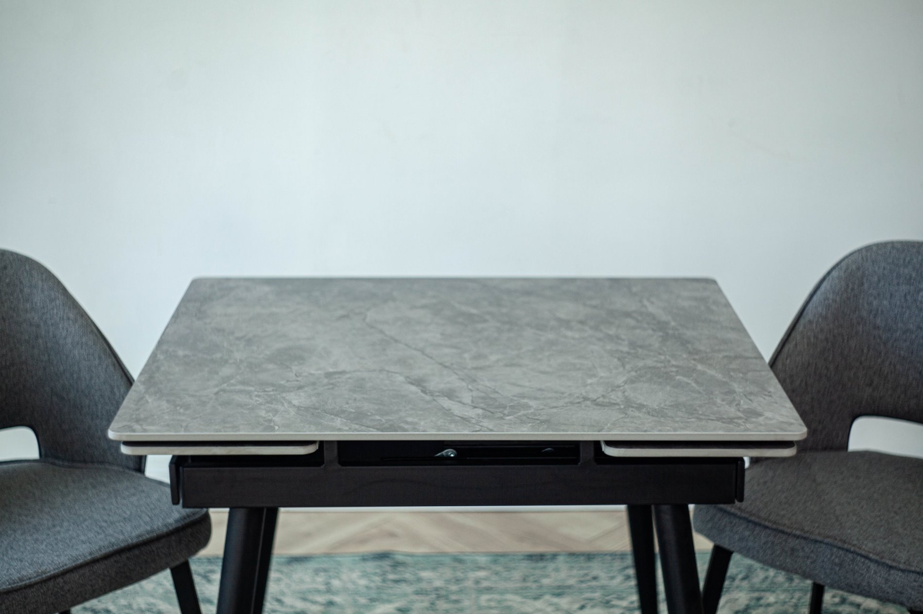 Стол Connor 90х75 Italy grey Glossy, Черный (1011489647) kupistul